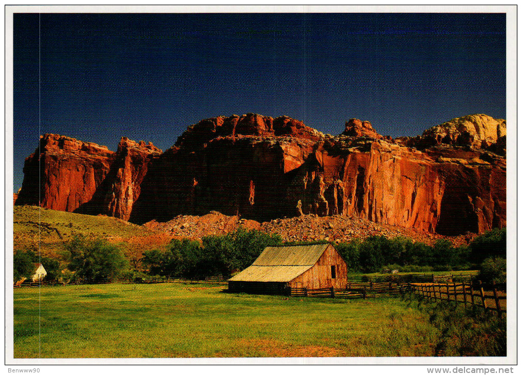 Utah's National Parks Postcard, Capitol Reef National Park, Park View - USA National Parks