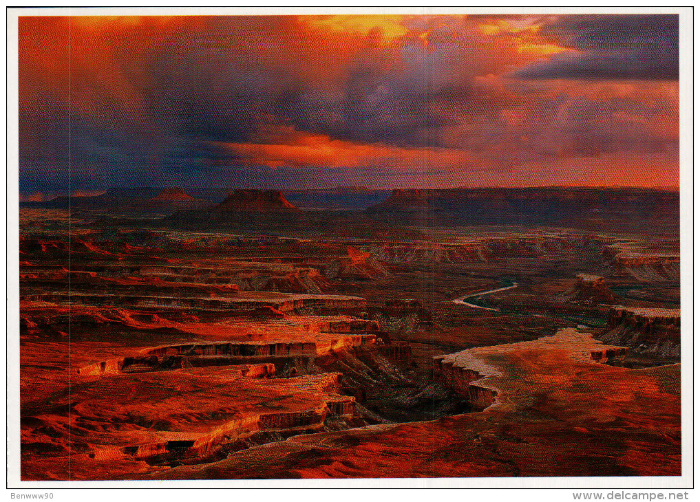 Utah's National Parks Postcard, Canyonlands National Park, Overlook - USA National Parks