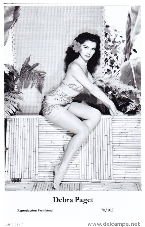 DEBRA PAGET - Film Star Pin Up - Publisher Swiftsure Postcards 2000 - Artistes