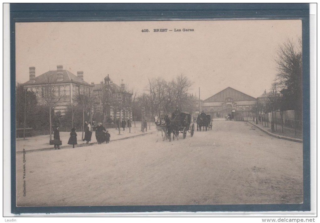 BREST , LES GARES - Brest