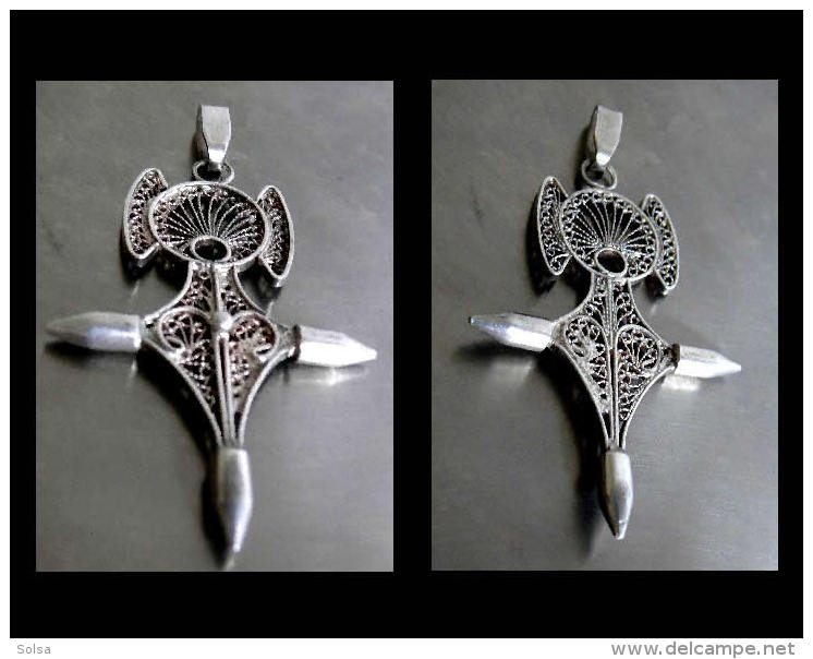 Ancienne Croix D'Agadez Stylisée En Vermeil: La Déesse Mère / Vintage Gold-platted Silver Agadez Cross From Morocco - Ethniques