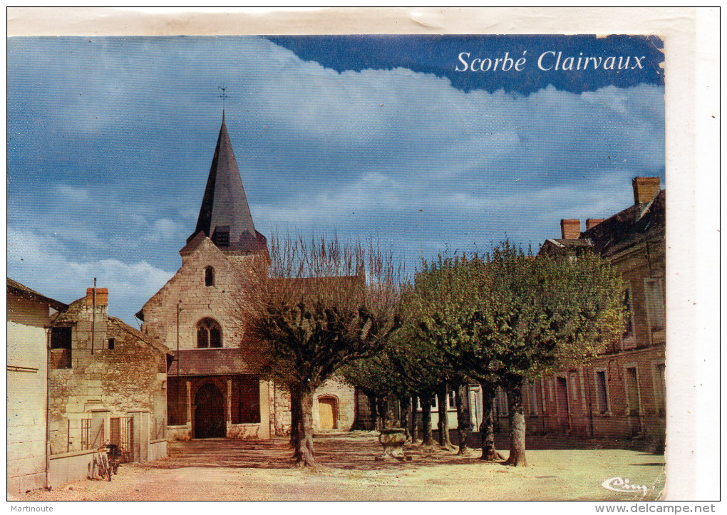 -  CPSM - 86 - SCORBE-CLAIRVAUX - L'église - 036 - Scorbe Clairvaux