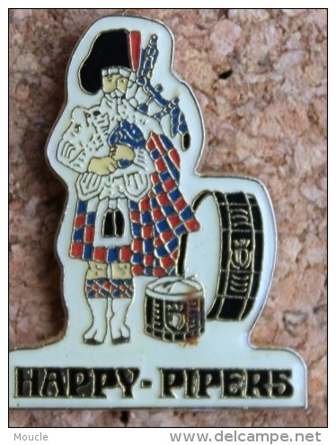 HAPPY PIPERS - ECOSSAIS - CORNE MUSE   -   (13) - Musique