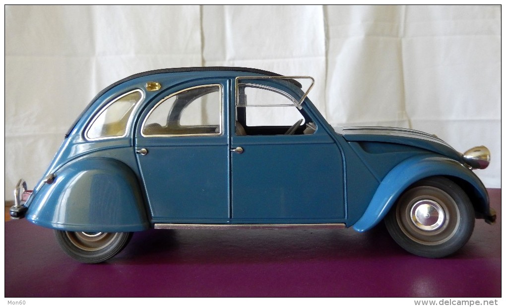 CITROEN 2CV- SOLIDO 1:17 - Solido