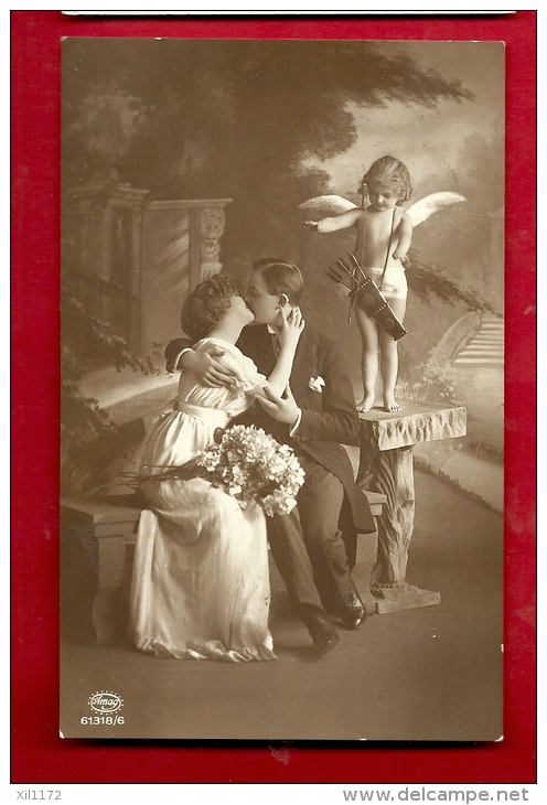 FFA-24  Ange Veillant Sur Un Couple D'amoureux. Cachet Militaire 1915 - Anges