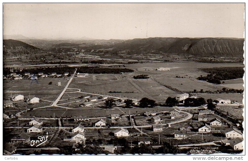 04 SAINT-AUBAN-sur-DURANCE  Vue Générale De La Cité - Autres & Non Classés