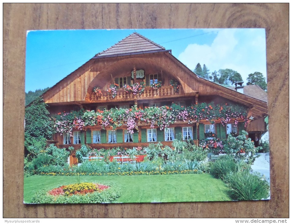 42150 POSTCARD: SWITZERLAND: BE-BERNE: Schweiz - Emmentaler Bauernhaus / Farm-house Of Emmental. - Bern