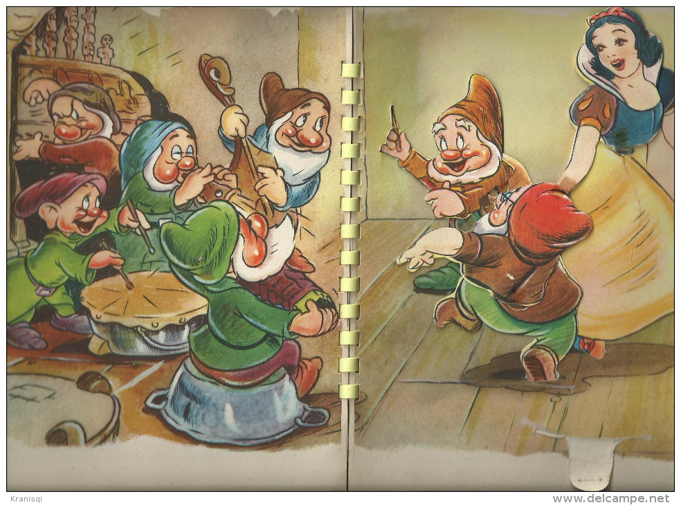 Livre Blanche Neige Et Les Sept Nains  ;    Animé Par Tirette - Disney