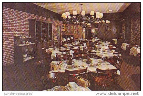 New York City Inn Of The Clock Restaurant - Bars, Hotels & Restaurants