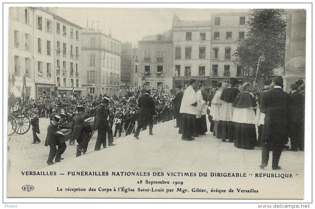 CPA / FUNERAILLES NATIONALES DES VICTIMES DU DIRIGEABLE REPUBLIQUE 1909 / VERSAILLES / Reception Des Corps - Dirigibili