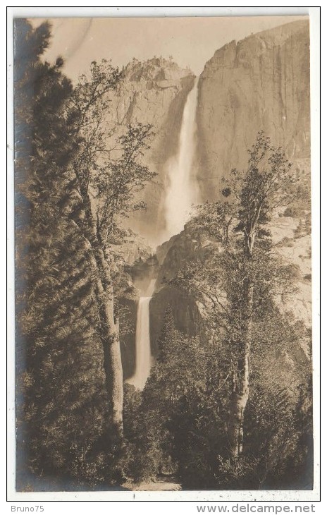 Upper Yosemite Falls, Yosemite Valley, California - Yosemite