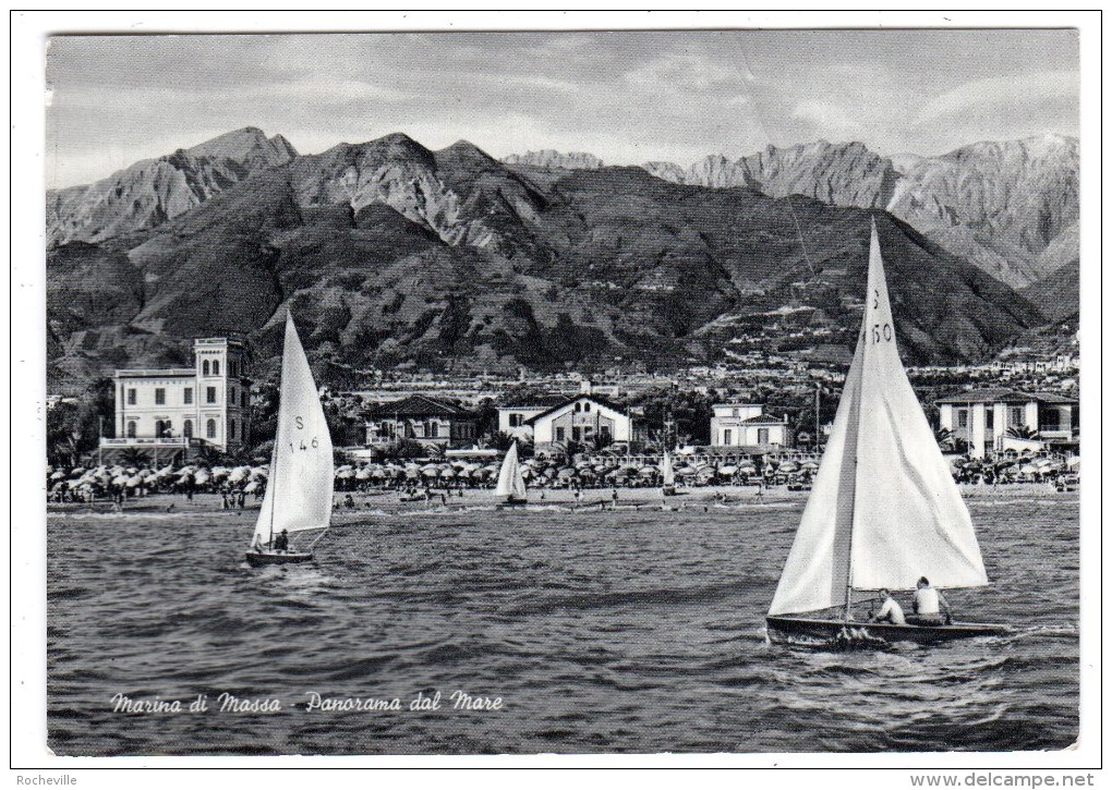 Italie- Marina Di Massa- Panorama Dal Mare- Vue Générale Prise De La Mer- Cpsm Noir Et Blanc 1963 - Massa