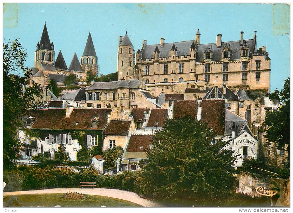 LOCHES VUE SUR LA COLLEGIALE ST OURS ET LE CHATEAU - Loches