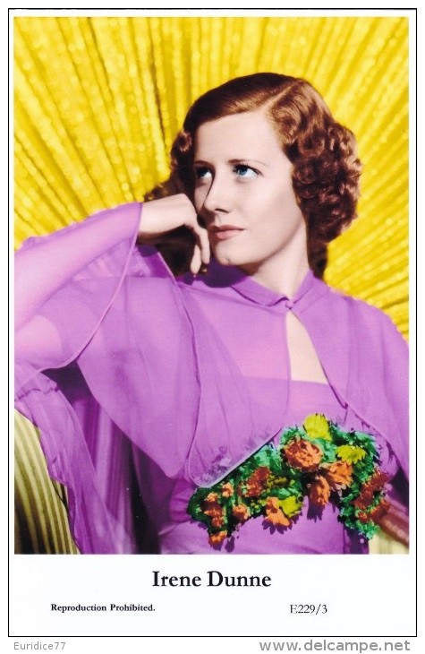 IRENE DUNNE - Film Star Pin Up - Publisher Swiftsure Postcards 2000 - Artiesten