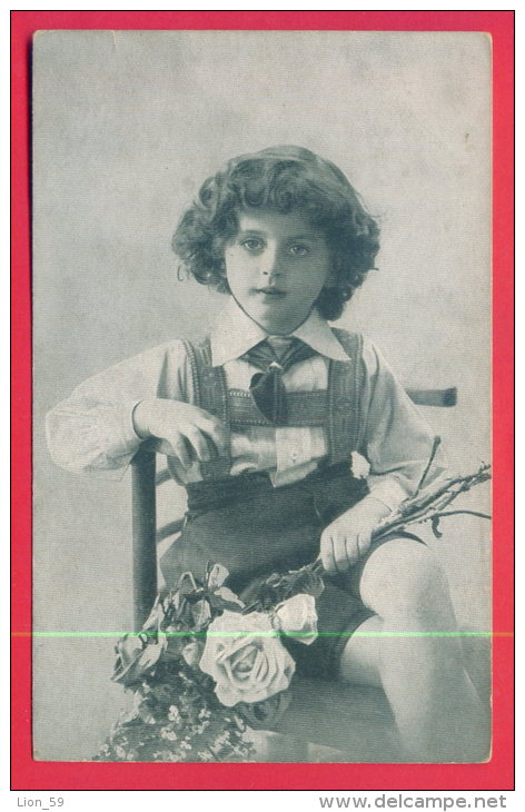 165289 / PORTRAIT  LITTLE BOY FASHION  CHAIR FLOWERS ROSES - 0560 S&amp;N - Portraits