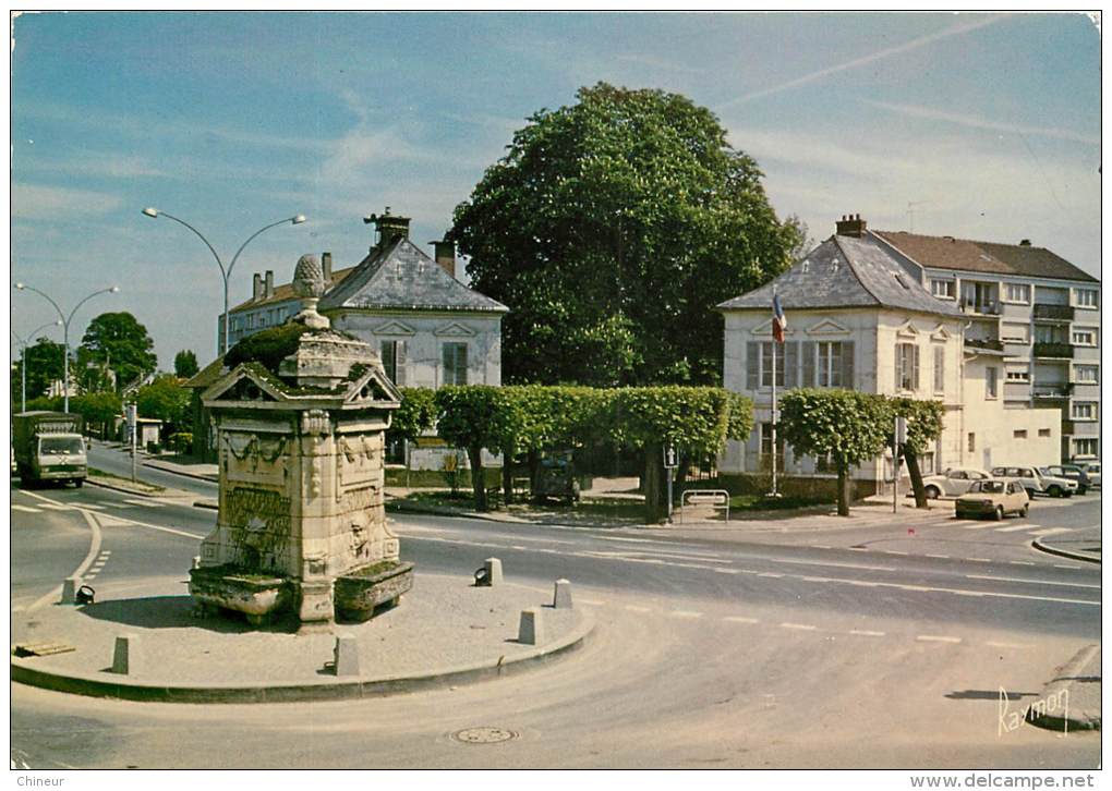 ARNOUVILLE LES GONESSE LA FONTAINE PLACE DE LA REPUBLIQUE - Arnouville Les Gonesses