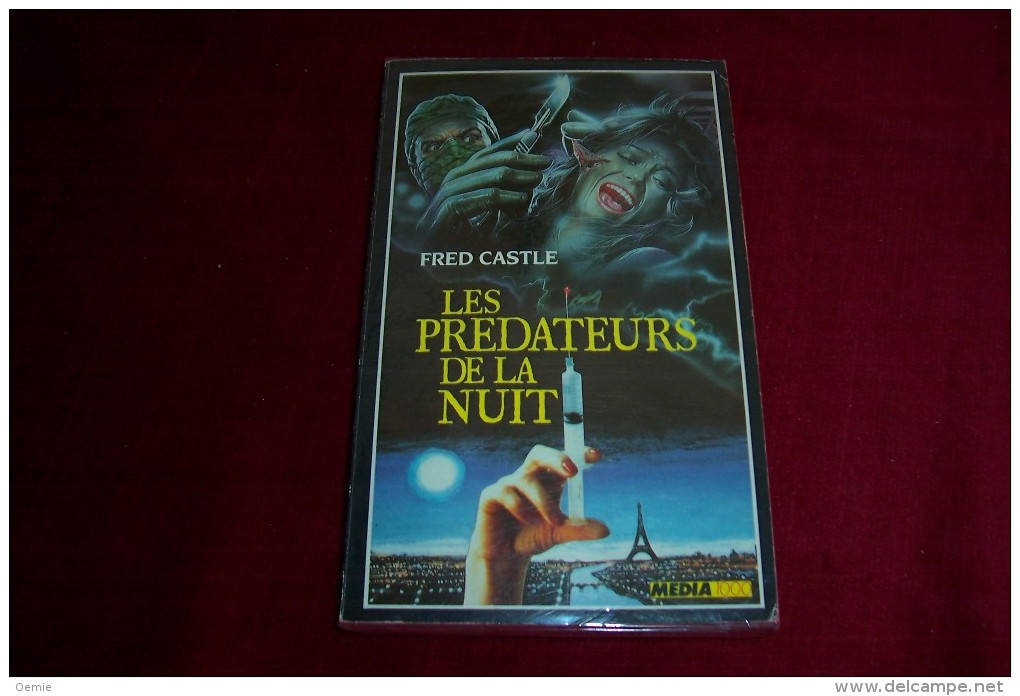 VENTE D'UNE COLLECTION DE LIVRE DE POCHE AU CINEMA ° LES PREDATEURS DE LA NUIT - Cinema/ Televisione