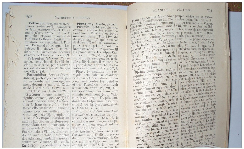 Commentaires sur la guerre des Gaules Jules César par BENOIST ET DOSSON, 1893 Hachette & Cie