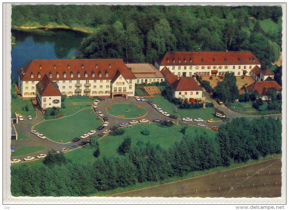 NEU-Isenburg - Hotel FORSTHAUS GRAVENBRUCH , Luftbild, Flugaufnahme - Neu-Isenburg