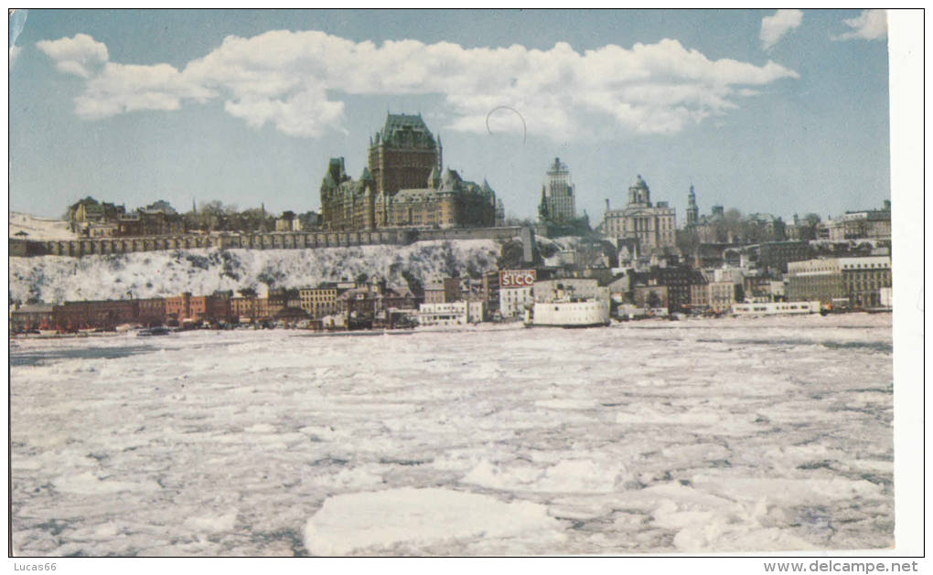 1960 CIRCA QUEBEC UN DES TRAVERSIERS ARRIVE A QUEBEC - Québec – Les Portes