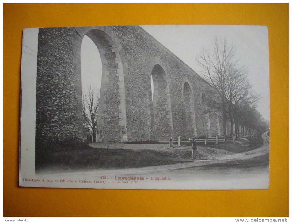 Cpa  LOUVECIENNES  -  78  -  L'Aqueduc  -  Yvelines - Louveciennes