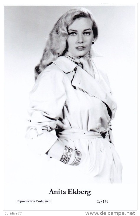 ANITA EKBERG - Film Star Pin Up - Publisher Swiftsure Postcards 2000 - Entertainers