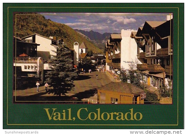 Pedestrian Vail Village 8250 Feet High In The Colorado Rocky Mountains Vail Colorado - Rocky Mountains