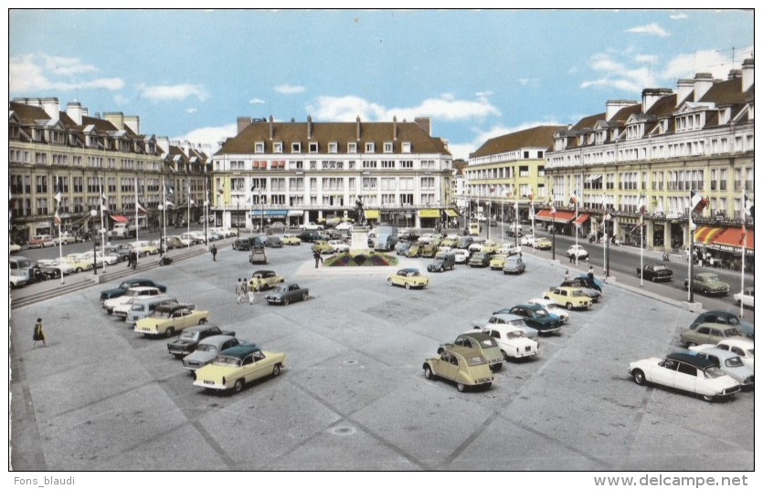 Beauvais - Place Jeanne Hachette - FRANCO DE PORT - Beauvais