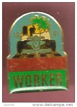 43191-Pin's.Toyota Long Beach.rallye.F1.Worker...automobile. - Toyota