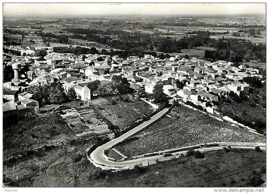 Puy De Dome  -gd Format Div- Ref  N 833 - Beauregard L Eveque - Vue Generale Aerienne - Carte Bon Etat - - Autres & Non Classés