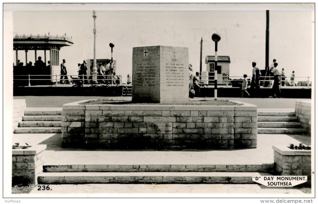 HANTS - SOUTHSEA -  D DAY MONUMENT RP  Ha88 - Other & Unclassified