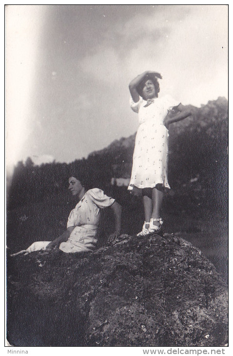 Ragazze Su Roccia - Foto - Viintage - Silhouetkaarten