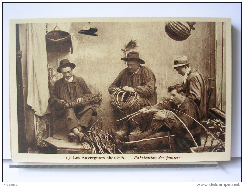 LES AUVERGNATS CHEZ EUX - 13. FABRICATION DES PANIERS - Auvergne