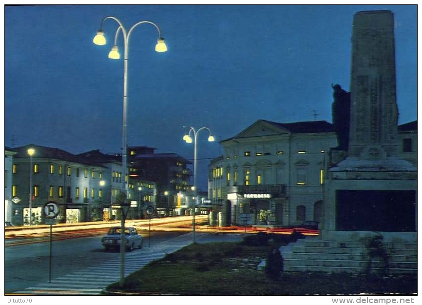 Montebelluna - Treviso - Piazza Garibaldi - Notturno - 6-7 - Formato Grande Viaggiata Mancante Di Affrancatura - Treviso