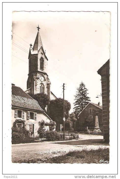 CPA 90 - Fesche L'Eglise : Eglise Catholique & Monument Aux Morts : Maisons - Eglise - Monument - Autres & Non Classés