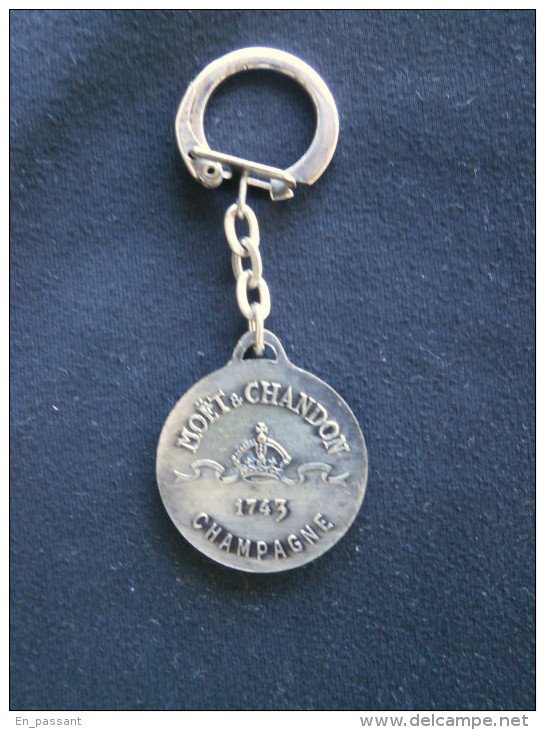 PORTE CLE DUSEAUX DOM PERIGNON MOET ET CHANDON - Porte-clefs