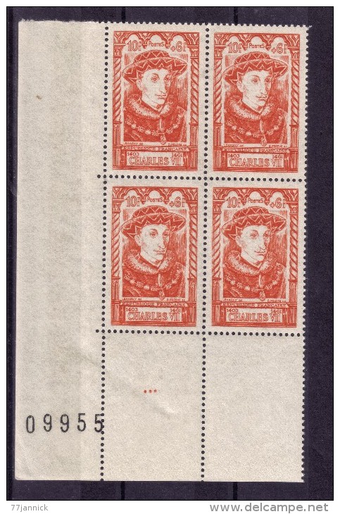 BLOC DE QUATRE  N* 770 ( Numéroté 09955) NEUF** - Unused Stamps