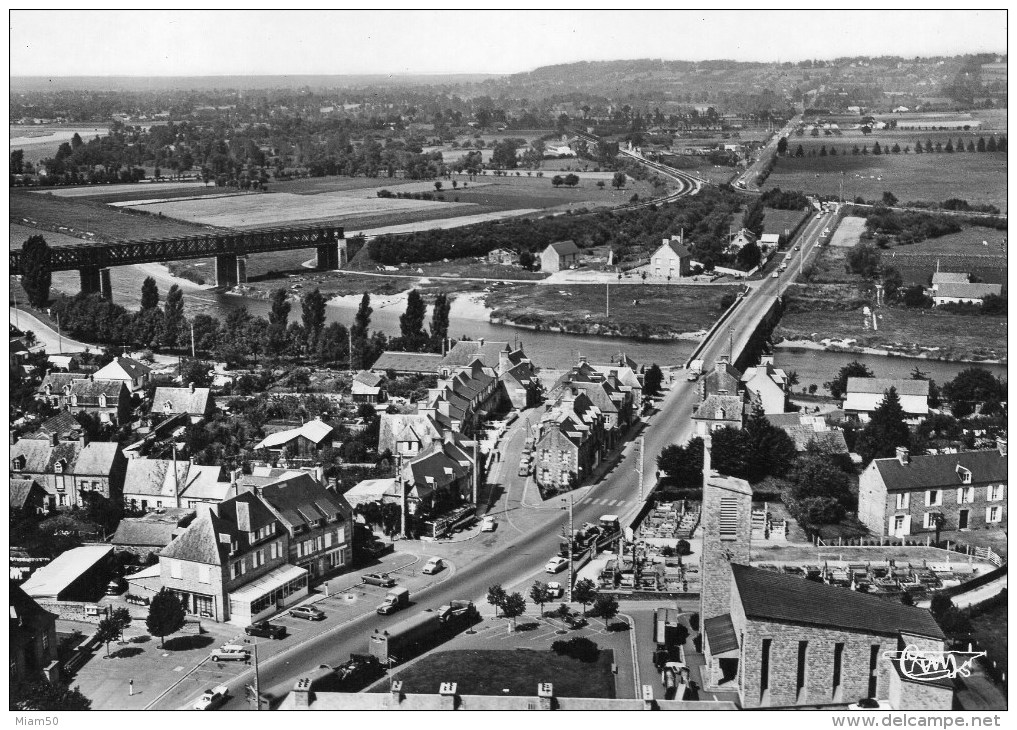 PONTAUBAULT   VUE GENERALE AERIENNE   DEPT 50 MANCHE. - Autres & Non Classés