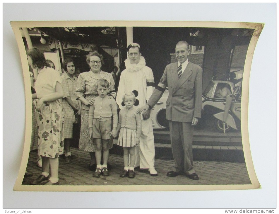 Foto Photo Foire Kermis Namur 1950's Pierrot Clown Enfants Caroussel Manege Quintet Rue Roger - Lieux