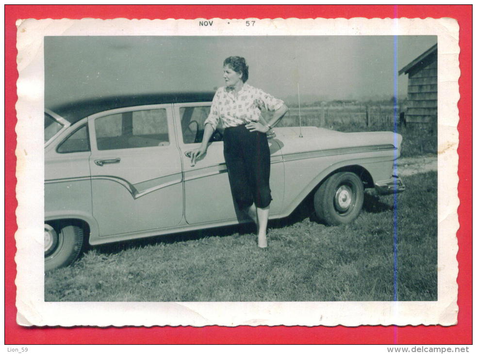 165965 / OLD Car Automobile Auti  Auto Automobil  , 1957 Vancouver British Columbia, Canada - Passenger Cars