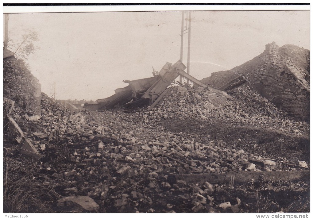 Photo Septembre 1918 DOURGES (près Hénin-Beaumont) - Les Ruines De La Gare (A99, Ww1, Wk1) - Autres & Non Classés