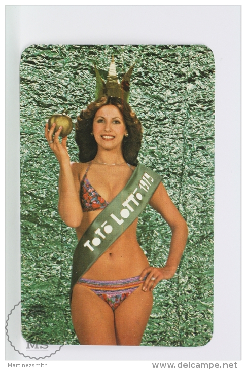 Vintage 1979 Small/ Pocket Calendar - Bath Suit Sexy Lady Queen - Hungarian Gaming - Toto Lotto - Tamaño Pequeño : 1971-80