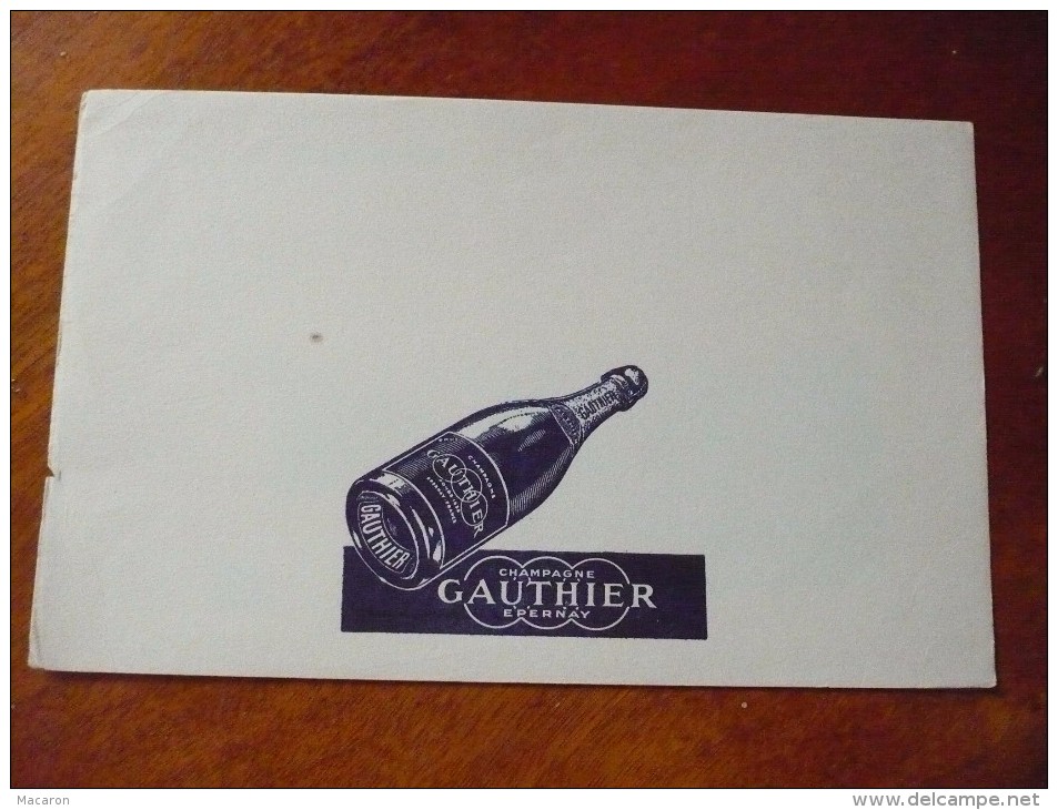 Lot De 2 Buvards CHAMPAGNE GAUTHIER Epernay. Etat Bon. Années 50. Dessins De La Bouteille Différents. VINS - Liqueur & Bière