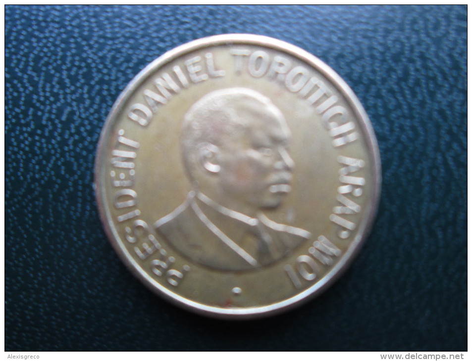 KENYA 1997  ONE  SHILLING  ARAP MOI  USED COIN Of Brass Plated Steel. - Kenya