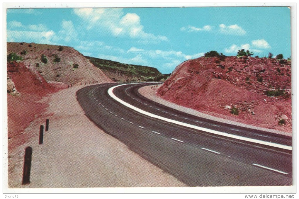 Four Lane Highway Between Albuquerque And Santa Fe, New Mexico - Highway U.S. 85 - Autres & Non Classés