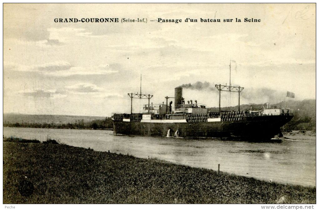 N°5402A -cpa Grand Couronne -passage D'un Bateau Sur La Seine- - Commerce