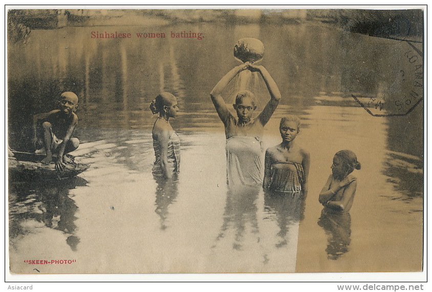 Singhalese Women Bathing Femmes Et Enfants Se Baignant Toilette Skeen Photo Ship Markstamp Removed - Sri Lanka (Ceylon)