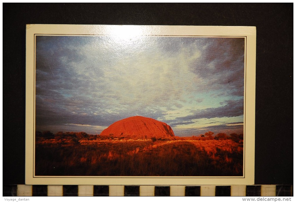 Australie - Territoires Du Nord, Le Monolithe D'Ayers Rock - Edito-Service - Uluru & The Olgas