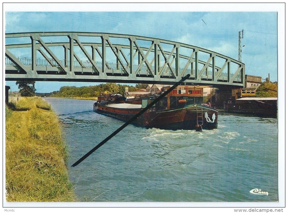 CPM - Ribecourt   - Le Pont Et Le Canal Sur L'Oise - Peniche - Ribecourt Dreslincourt