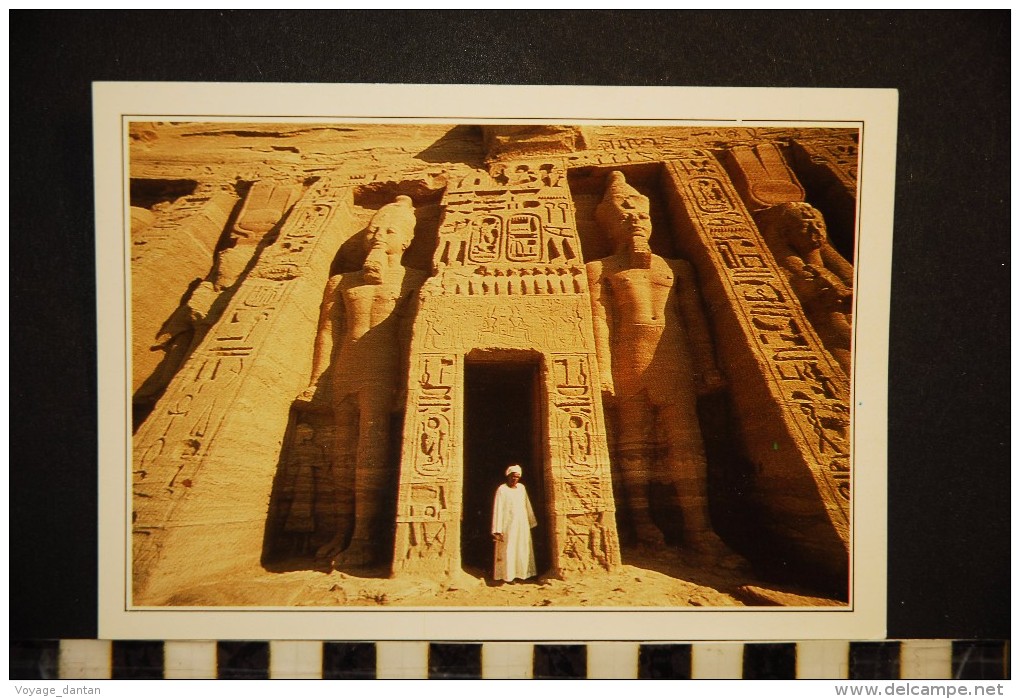 EGYPTE ABU SIMBEL LE TEMPLE DE NEFERTARI - Temples D'Abou Simbel